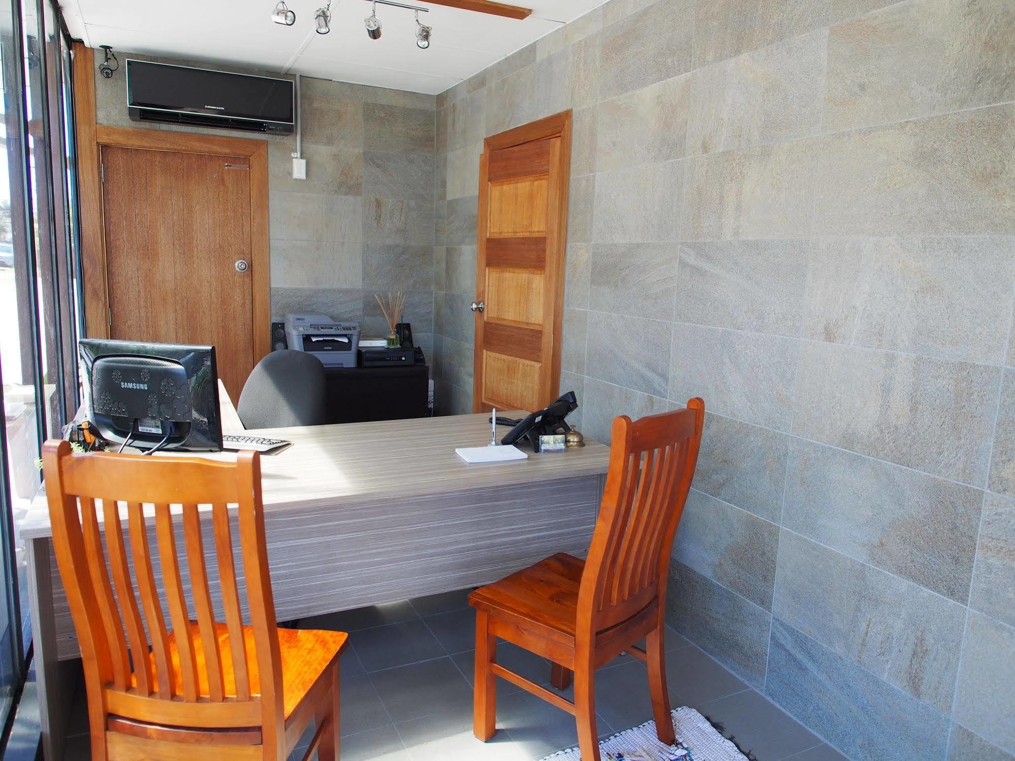 City Beach Motel Wollongong Esterno foto